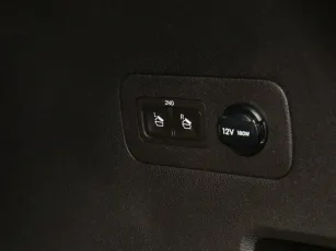 Hyundai  16