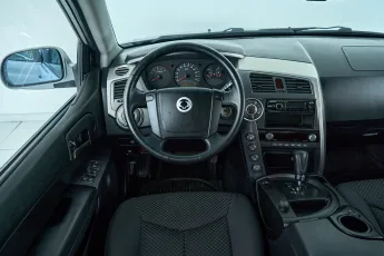 SsangYong  10