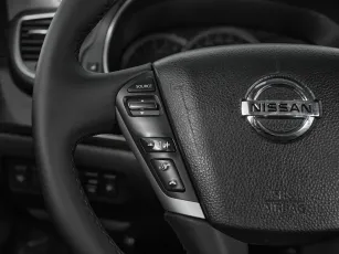 Nissan  11