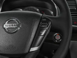 Nissan  12