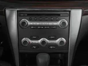 Nissan  19