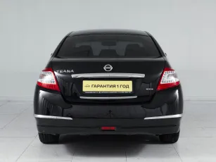 Nissan  5
