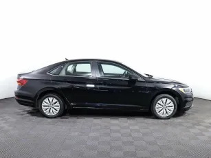 Volkswagen  4