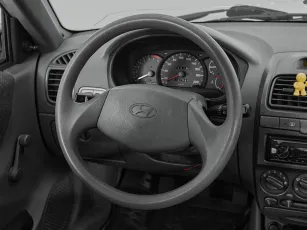 Hyundai  10
