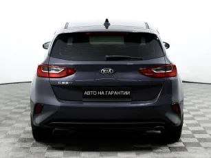 Kia  6