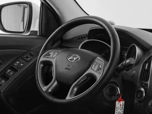 Hyundai  10