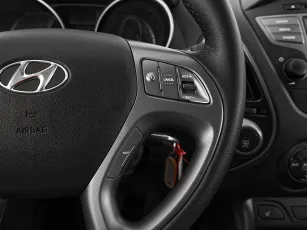 Hyundai  12