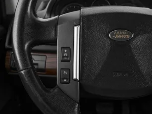 Land Rover  11