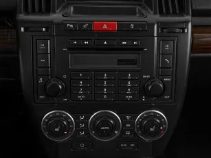 Land Rover  16