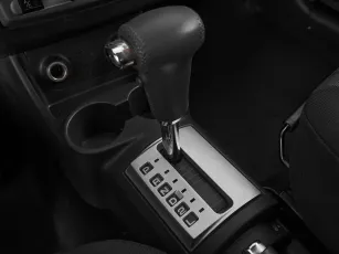 Hyundai  12