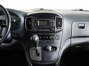 Hyundai  13