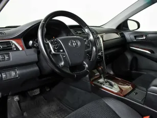 Toyota  10