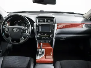 Toyota  9