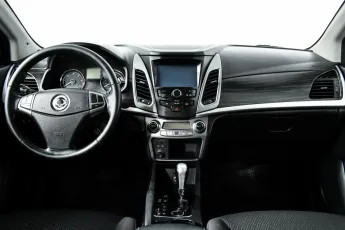 SsangYong  9