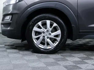 Hyundai  8