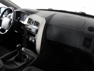 SsangYong  5