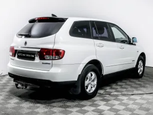 SsangYong  3