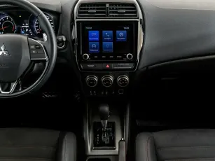 Mitsubishi  9