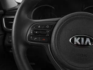 Kia  10
