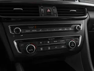 Kia  15