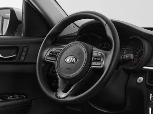 Kia  9