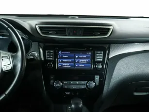 Nissan  11