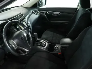 Nissan  8