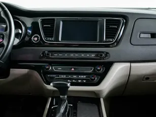 Kia  6
