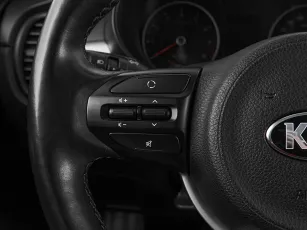 Kia  11