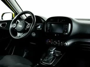 Kia  10