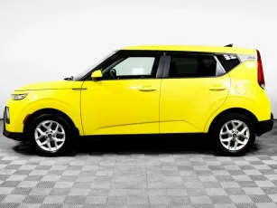 Kia  3