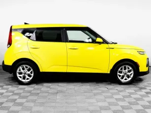 Kia  4
