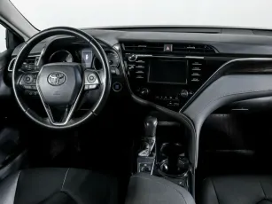 Toyota  8