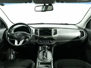 Kia  8