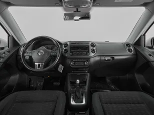 Volkswagen  8