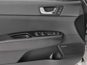 Kia  15
