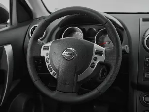 Nissan  10