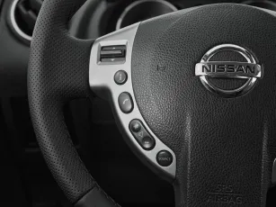 Nissan  11