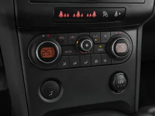 Nissan  16