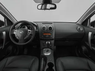 Nissan  8