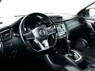 Nissan  10