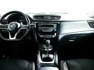 Nissan  9