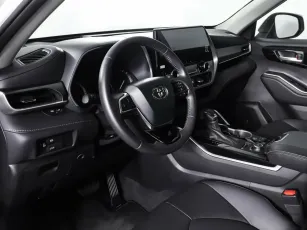 Toyota  11