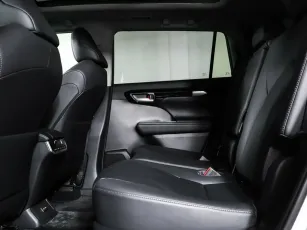 Toyota  24