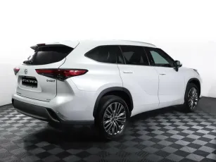 Toyota  5