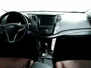 Hyundai  10