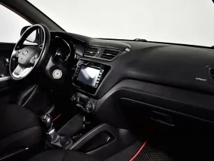 Kia  7