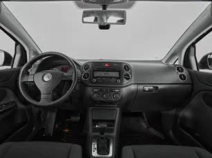 Volkswagen  8
