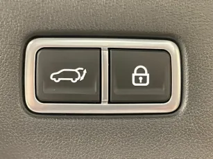 Kia  10