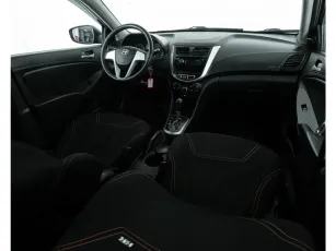 Hyundai  10